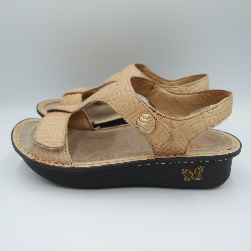 Alegria Verona Tan Embossed Leather Platform Comfort Sandals Women Size 6 EU 36